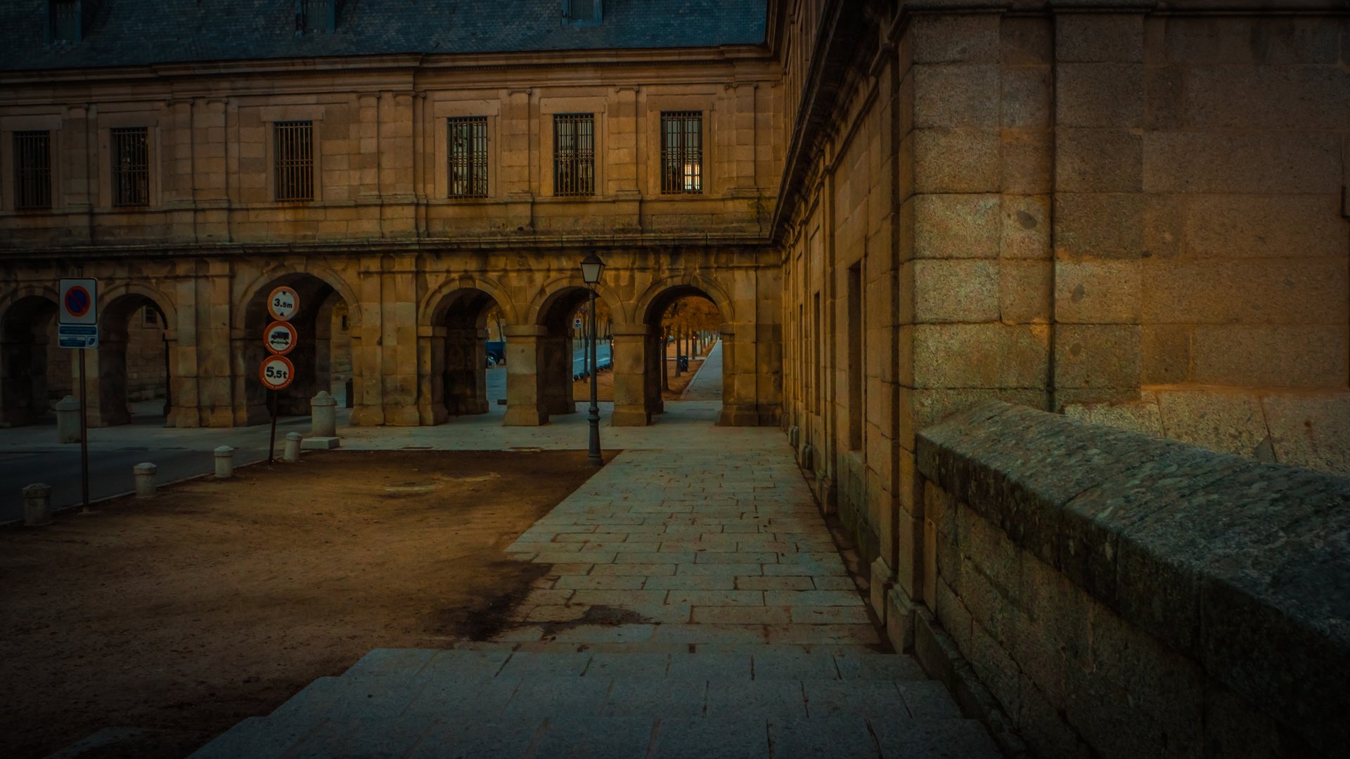 Free Mysteries & Legends Tour San Lorenzo de El Escorial2
