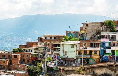 Free Comuna 13 Graffiti Tour Medellin Banner Small