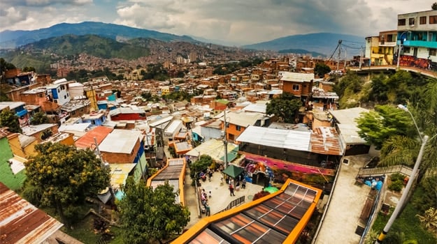 Free Comuna 13 Graffiti Tour3