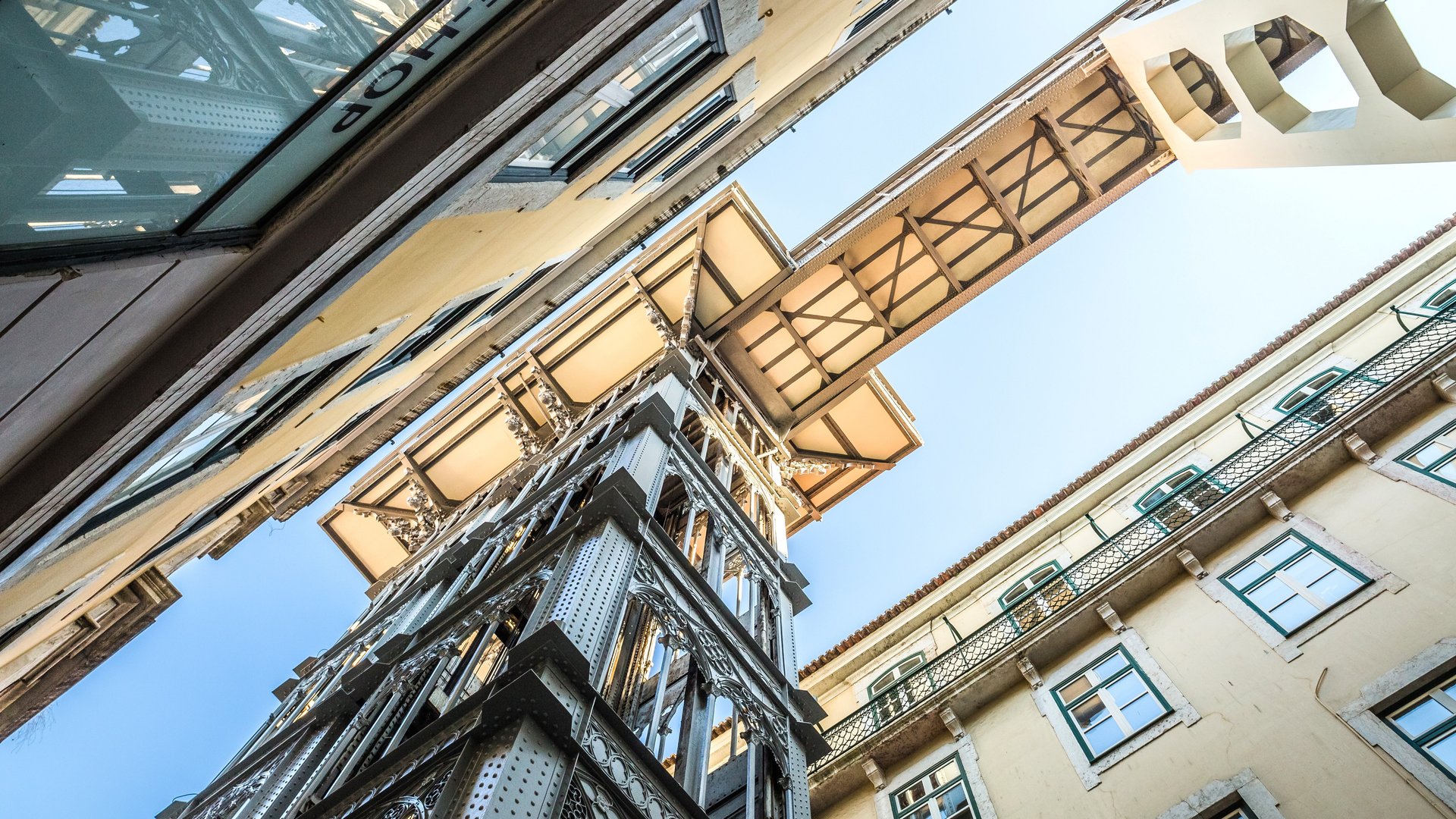 Free Bairro Alto, Chiado, Baixa & Alfama Tour Lisbon3