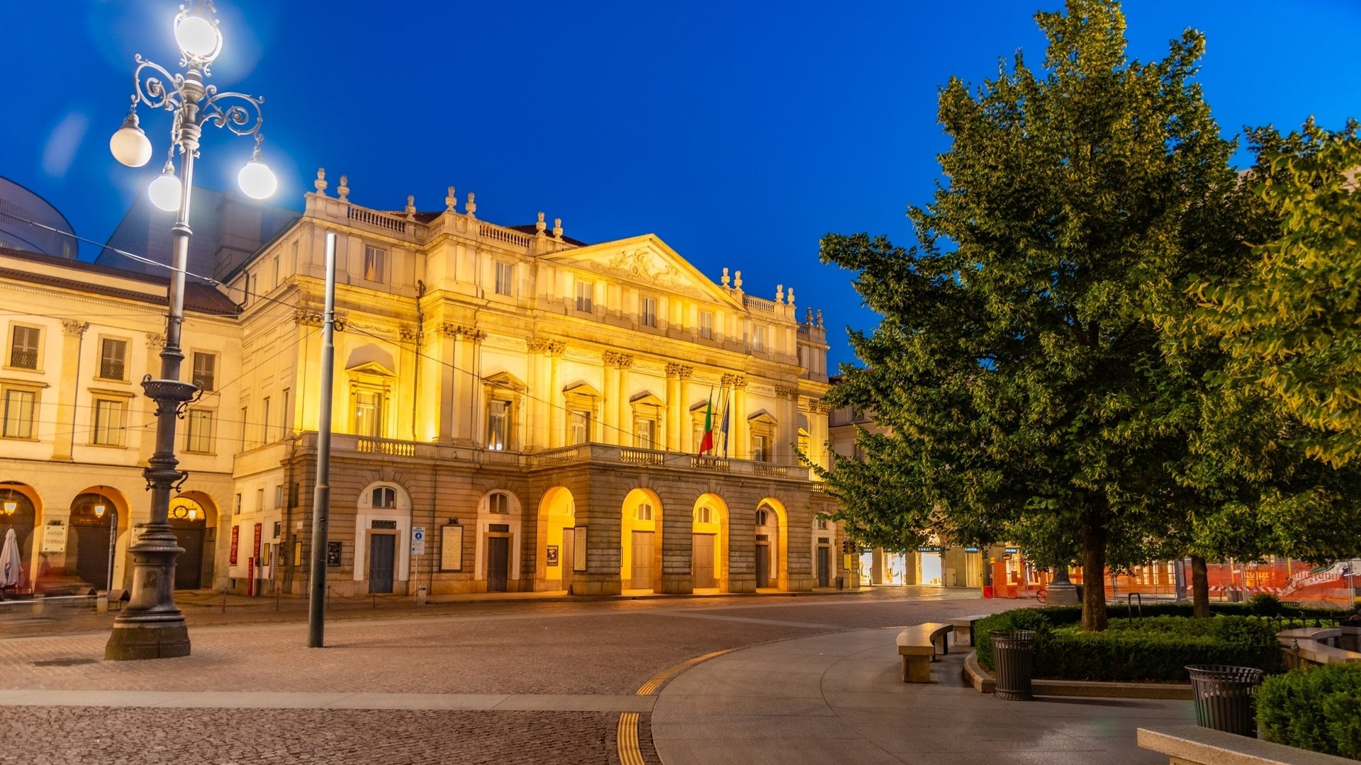 Free Mysteries & Legends Tour Milan4