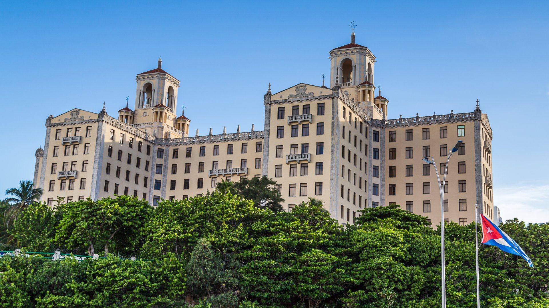 Free Modern Havana Tour4