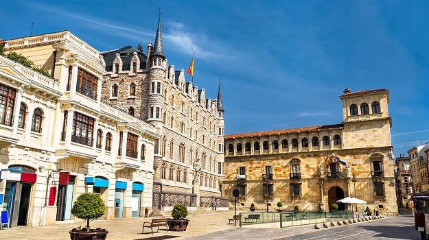 Essential Free Tour Leon4