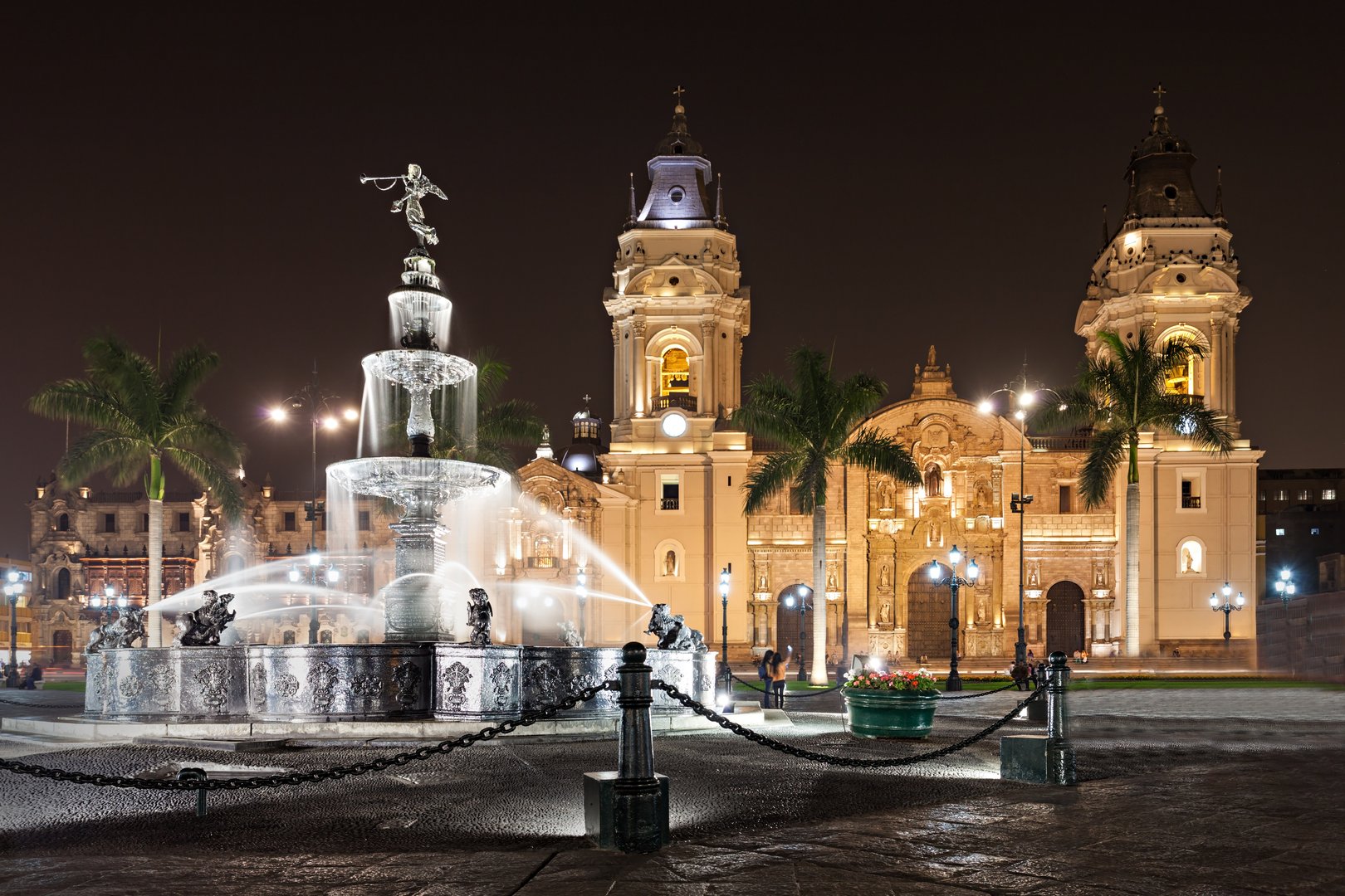 Free Night Tour Lima4