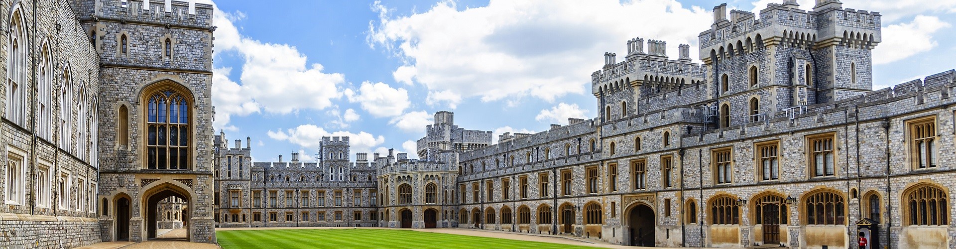 Day Tours to Windsor Castle from London in 2025 | Strawberry Tours