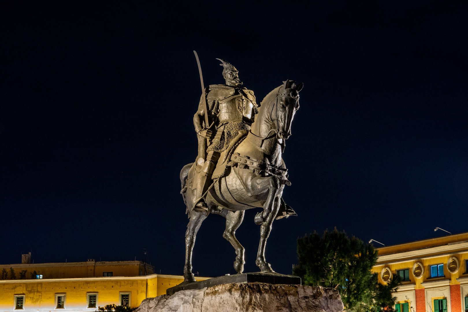 Free Night Tour Tirana5