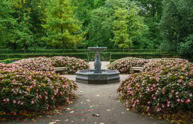 Free El Capricho Park Tour Madrid Banner