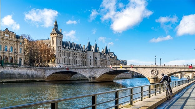 Essential Free Tour Paris5