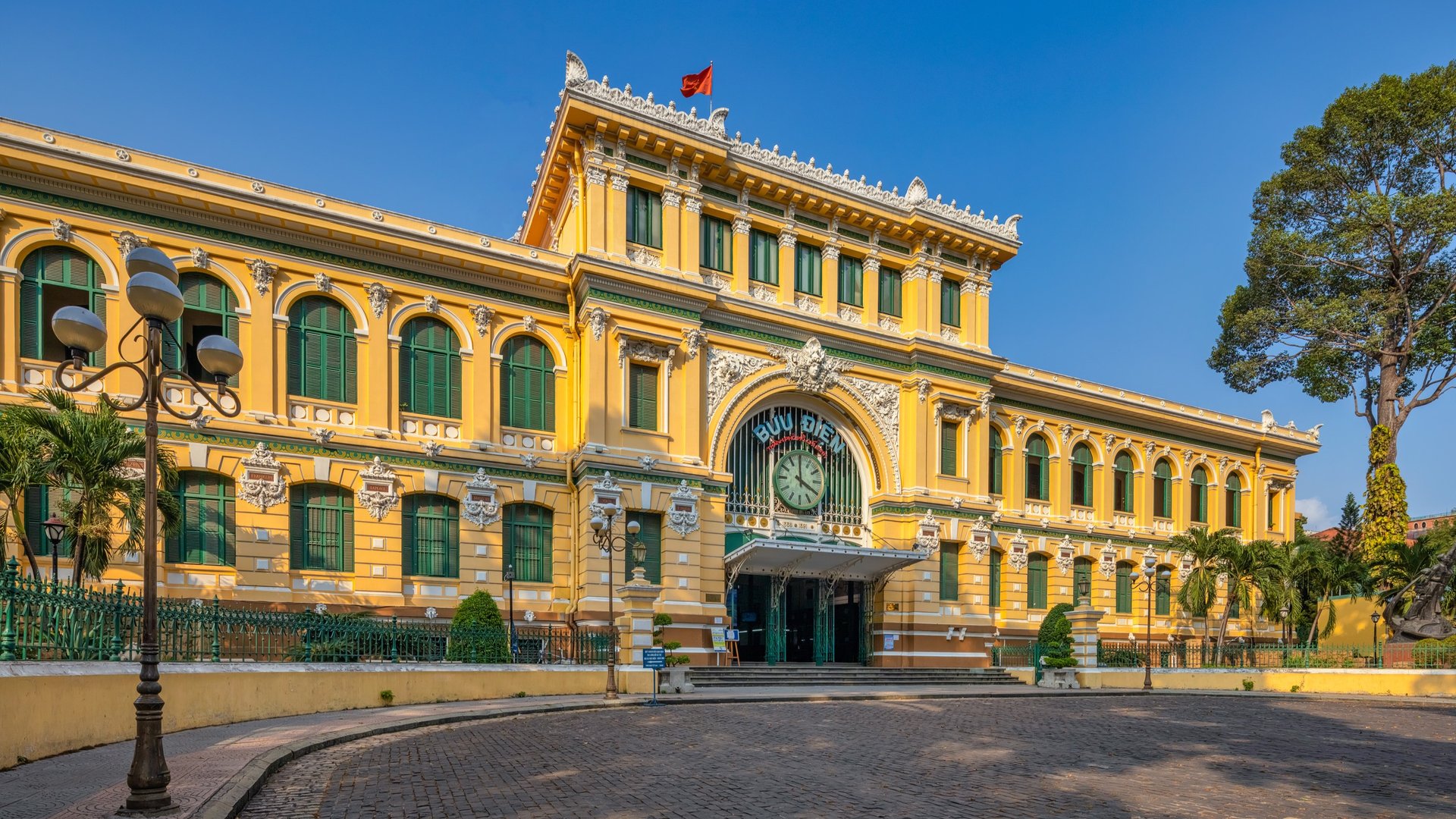 Free Colonial Tour Ho Chi Minh City5