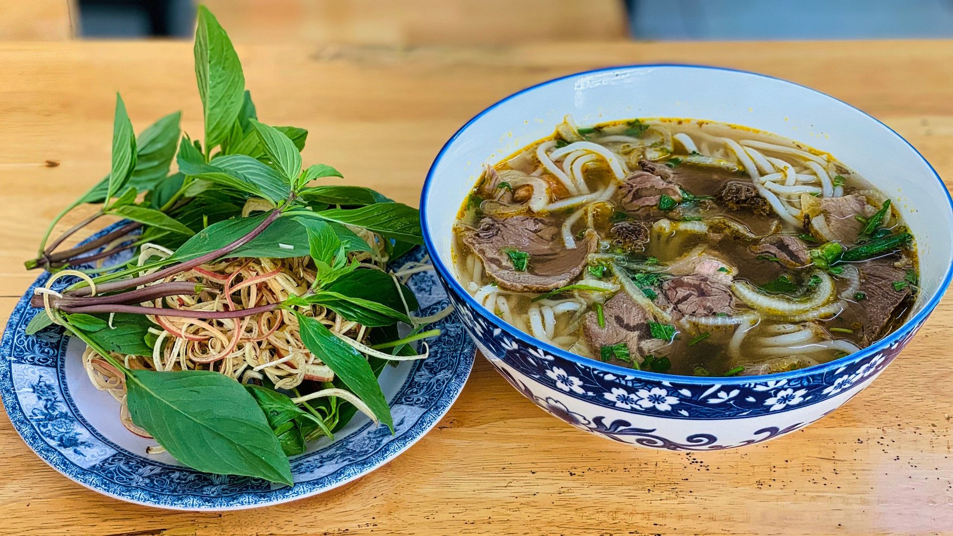 Free Food Tour Ho Chi Minh City4