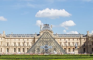 Essential Free Tour Paris Banner Small