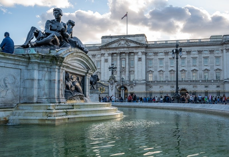 The Ultimate Guide To Visiting Buckingham Palace4