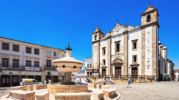 Essential Free Tour Evora2