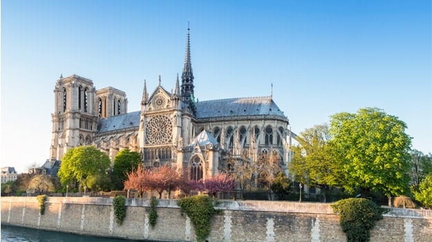 Essential Free Tour Paris1