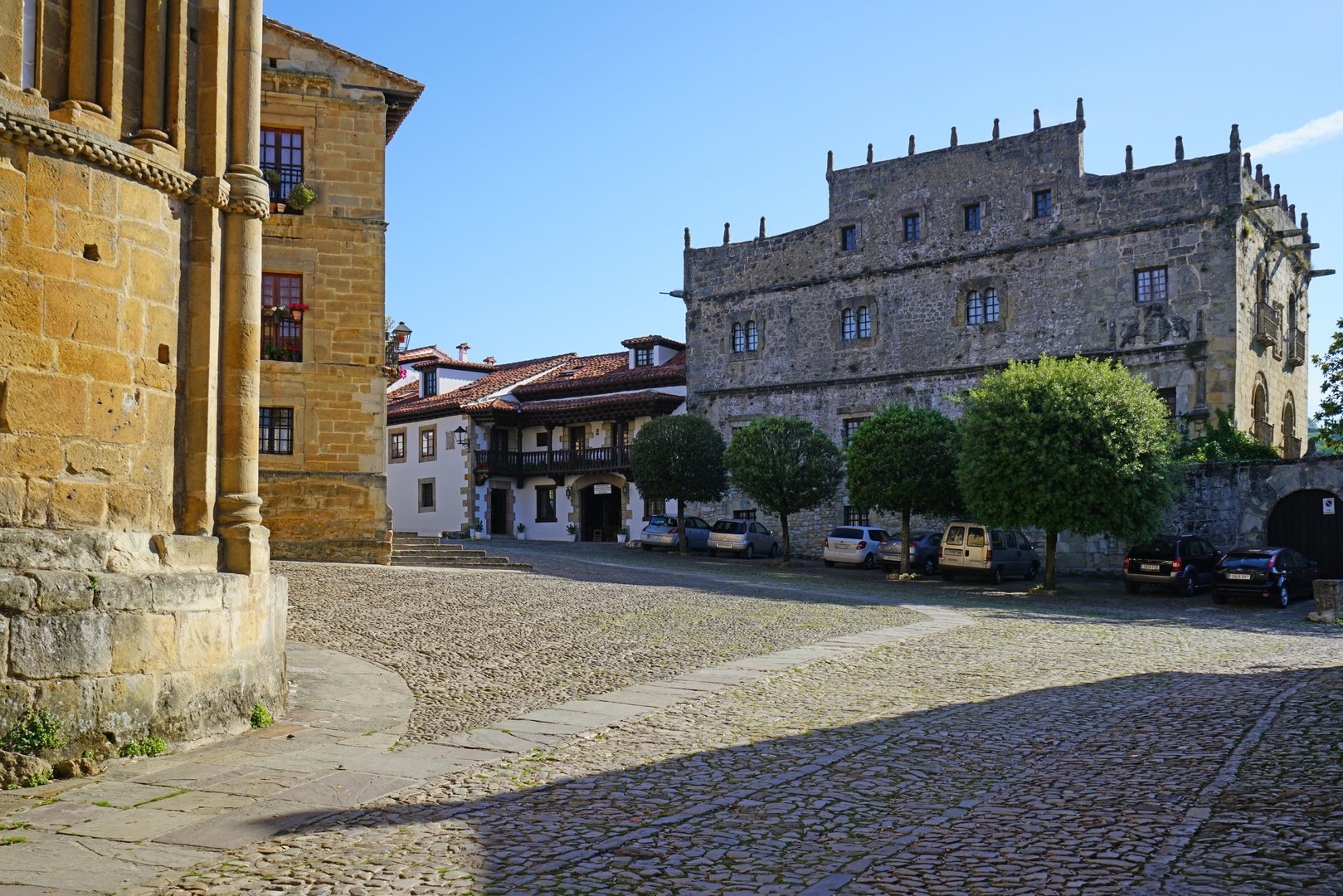 Essential Free Tour Santillana del Mar1