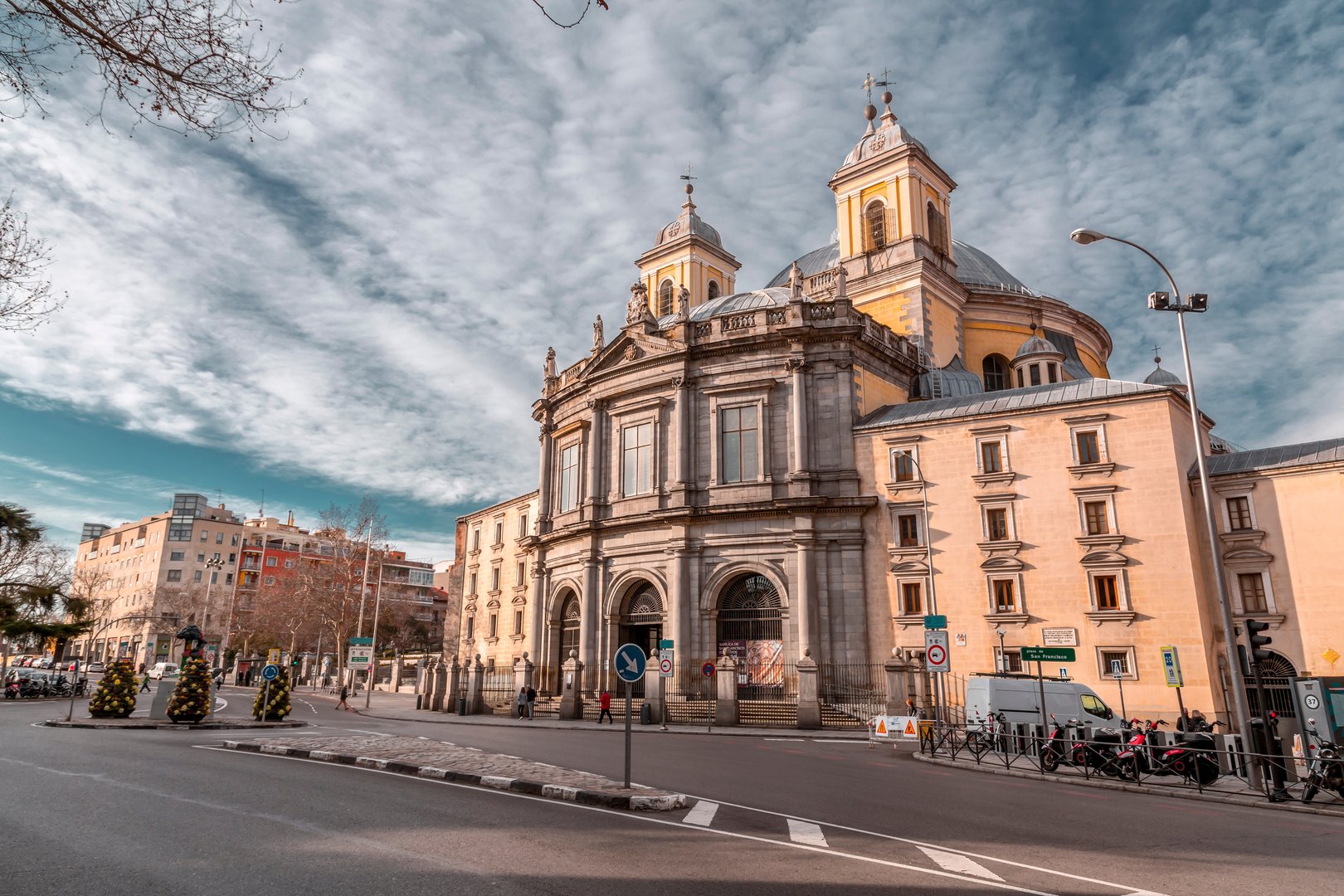 Free Medieval & Modern Tour Madrid4