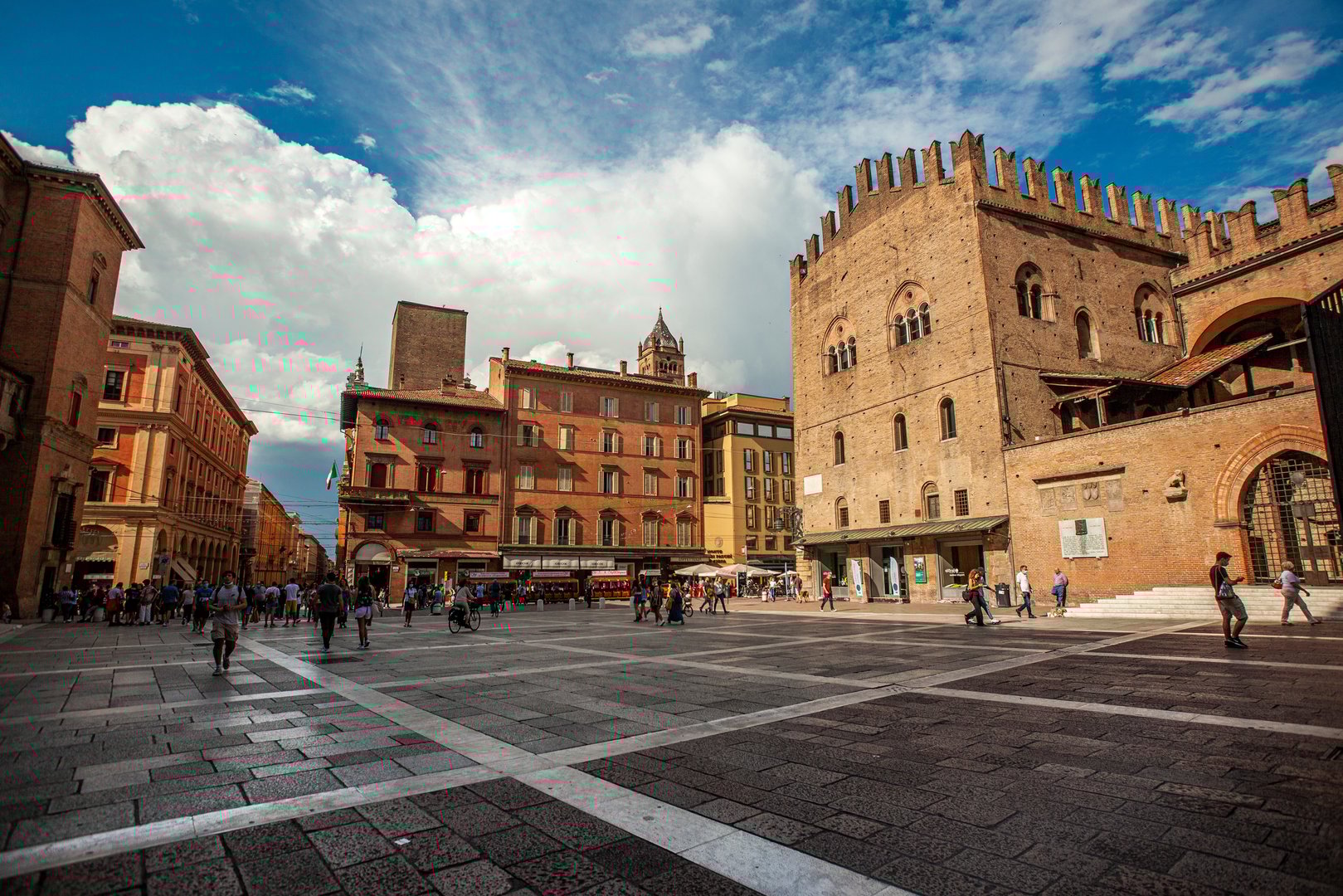 Essential Free Tour Bologna3