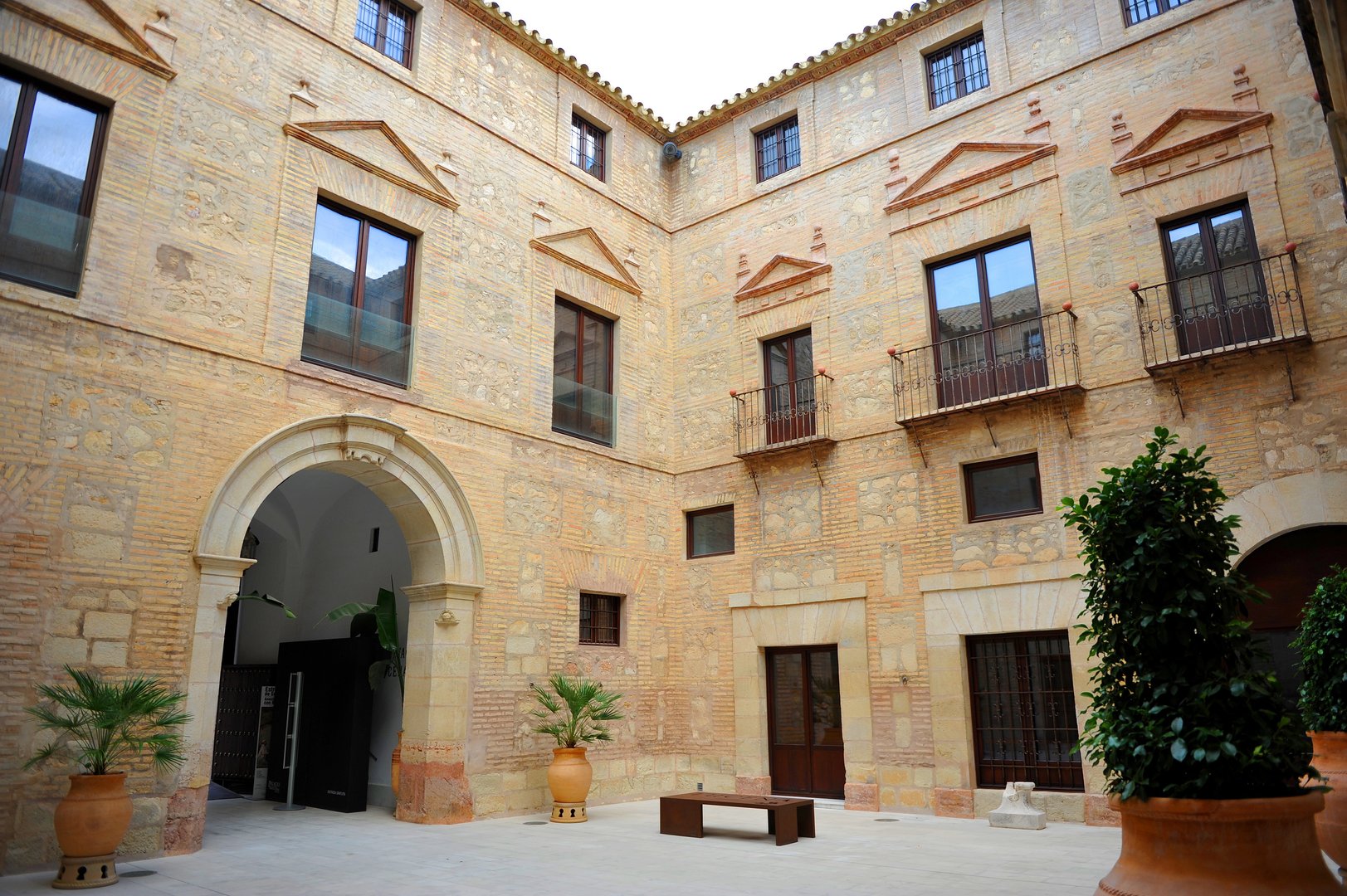 Essential Free Tour Lucena5