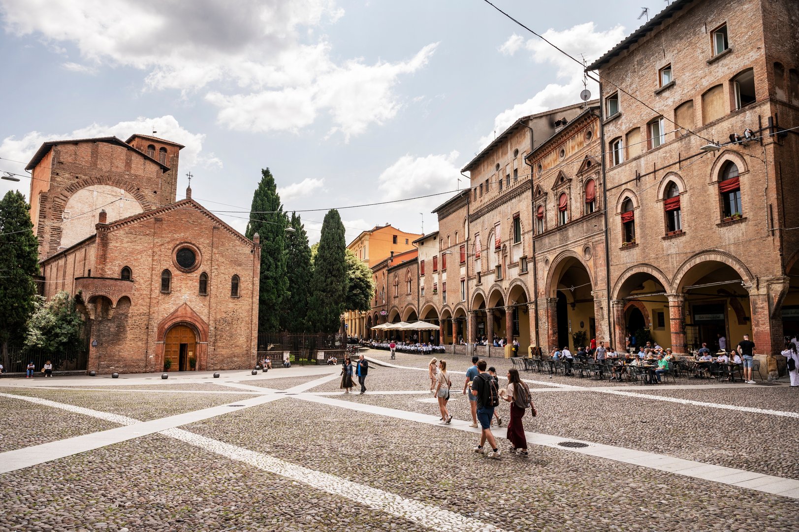 Essential Free Tour Bologna5