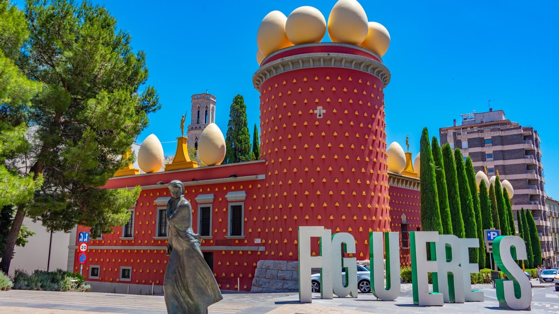 Essential Free Tour Figueres4