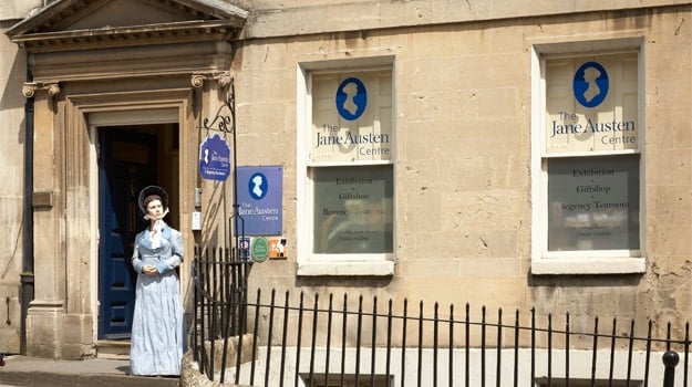 Essential Free Tour Bath4