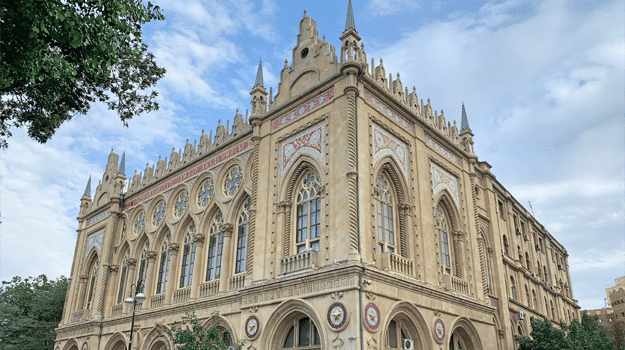 Essential Free Tour Baku4