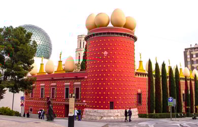 Essential Free Tour Figueres Banner