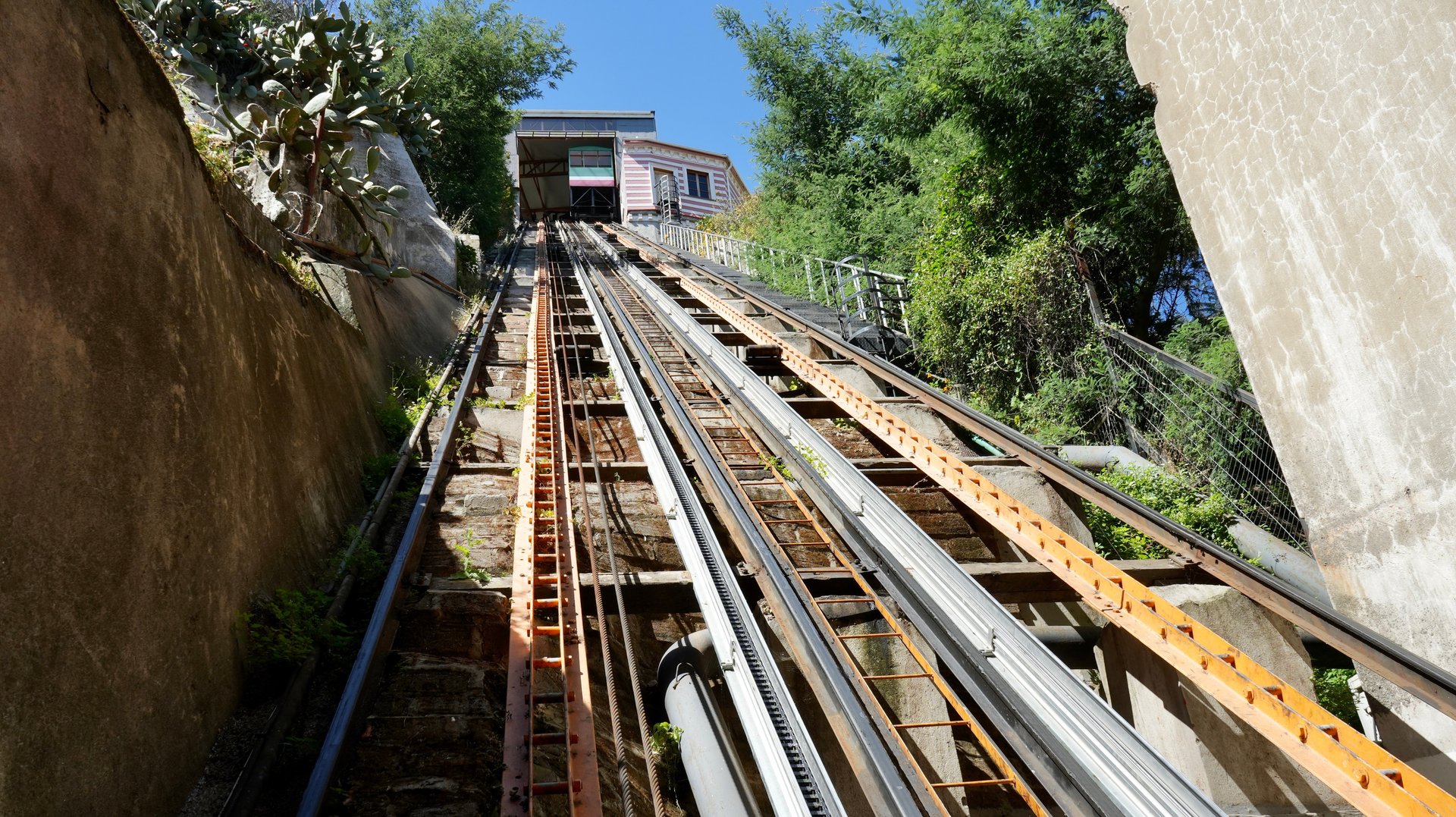 Free Barrio Puerto & Cerro Cordillera Tour Valparaiso4