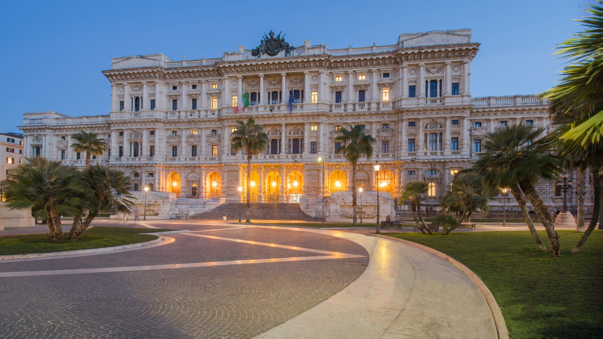 Free Vatican Night Tour Rome5