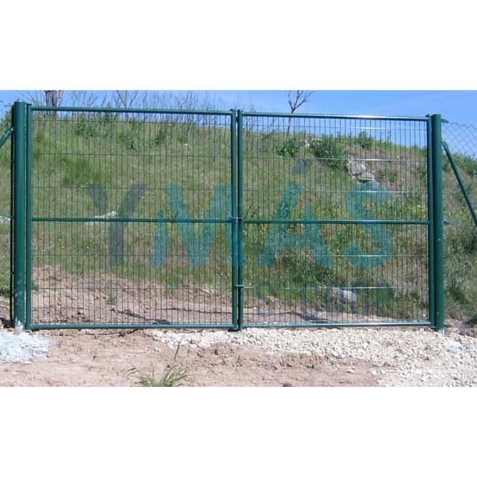 PUERTA VERDE 2 HOJAS 2X2M TOTAL ANCHO 4M