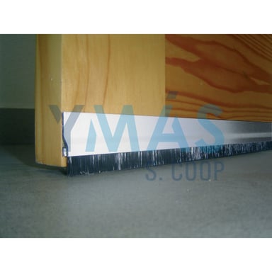 BURLETE ADHESIVO ALUMINIO FLECOS PLATA 92CM