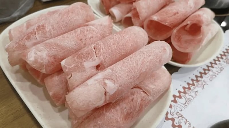苗栗火鍋吃到飽 【苗栗好食】億・吃到飽自助火鍋之小管、魚片及鮮蝦等平價火鍋