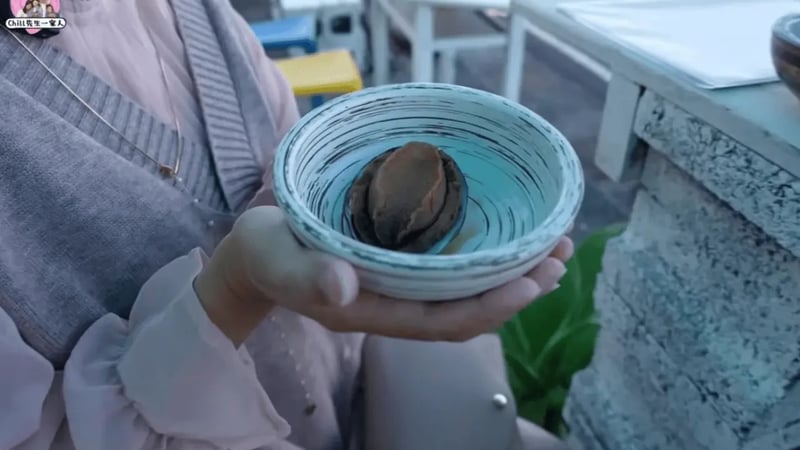 三重咖啡廳 這是一場味蕾的奇幻漂流：當馬崗海女的滷鮑魚，遇上精品咖啡