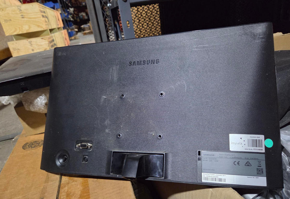 Monitor SAMSUNG s/ soporte color negro