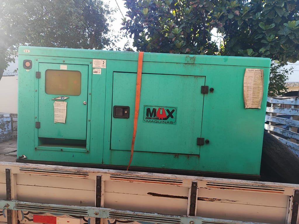 Subasta online de generador MAX MAQUINARIAS Trifásico 120 KVA tipo cabinado