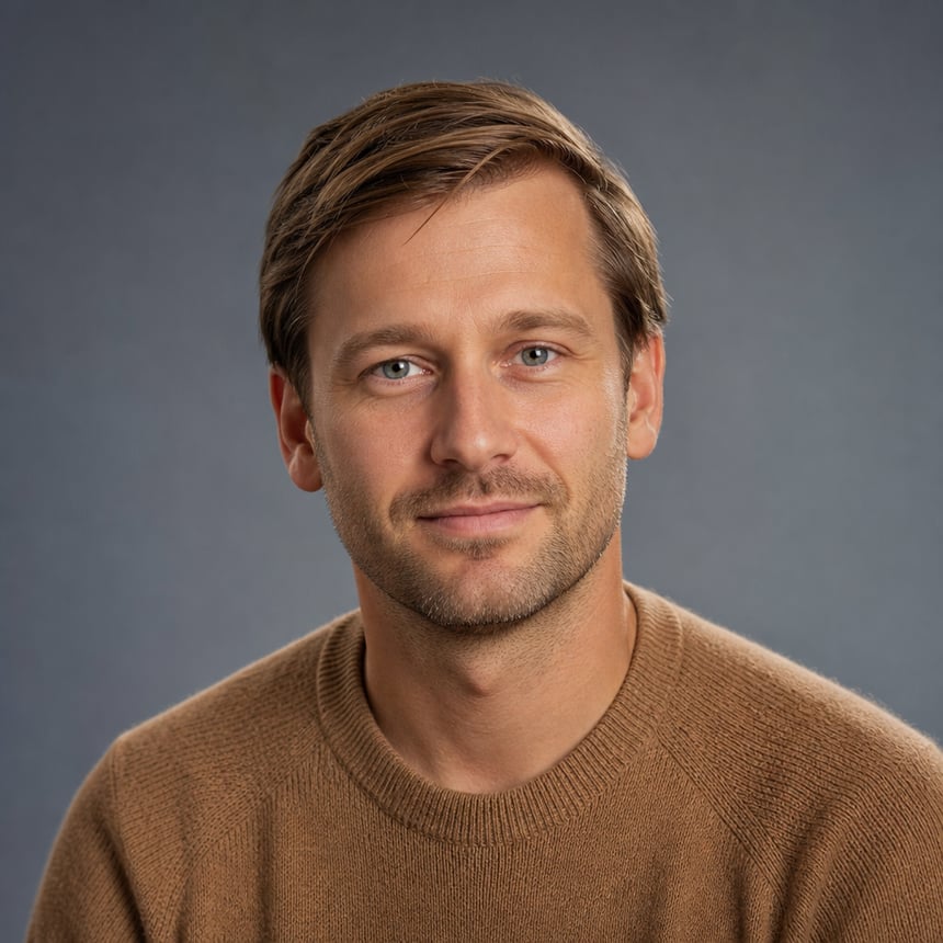 AI-generated Axo News staff avatar for Lucas Bergh