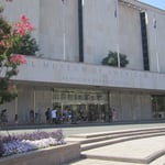 Trump Executive Order Mandates Warning Signs at Smithsonian Museum