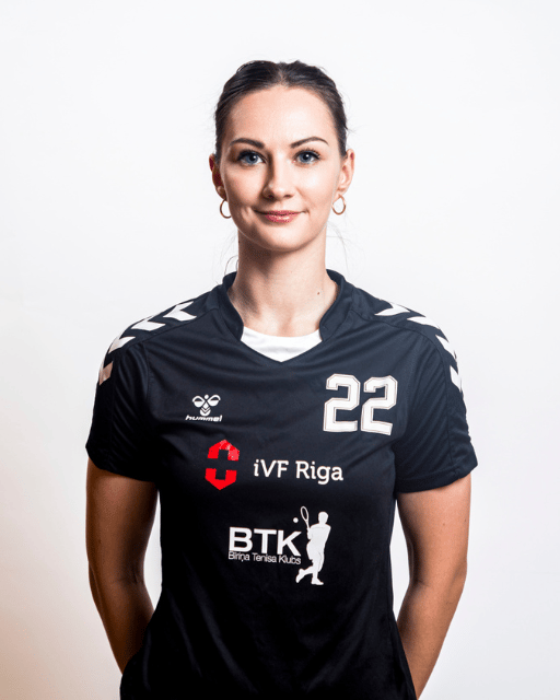 Elīna Hovratoviča