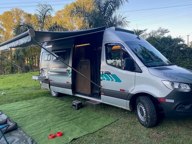 Motorhome Mercedes-Benz Sprinter visto por fora (2)