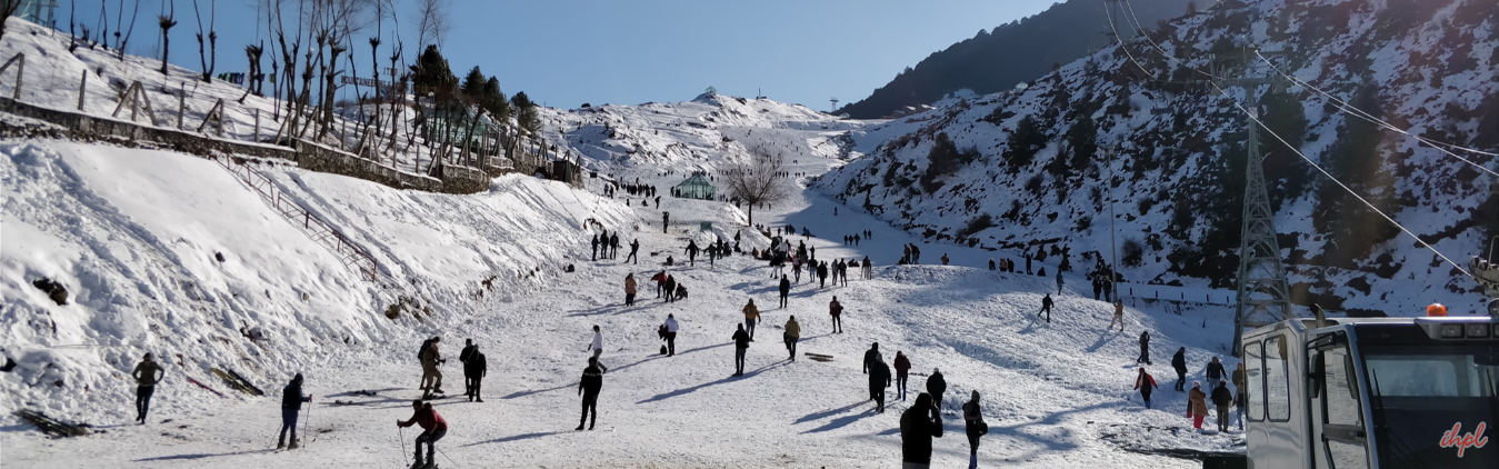 Auli Skiing Tour