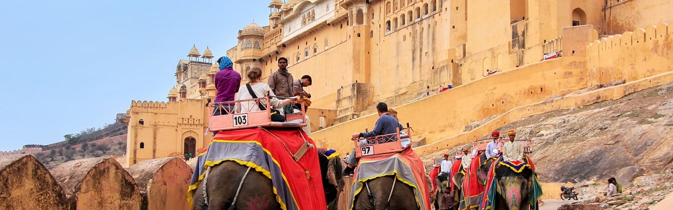 Fort and Palaces of India Tour