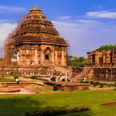 Golden Triangle Tour with Orissa Varanasi & Kolkata