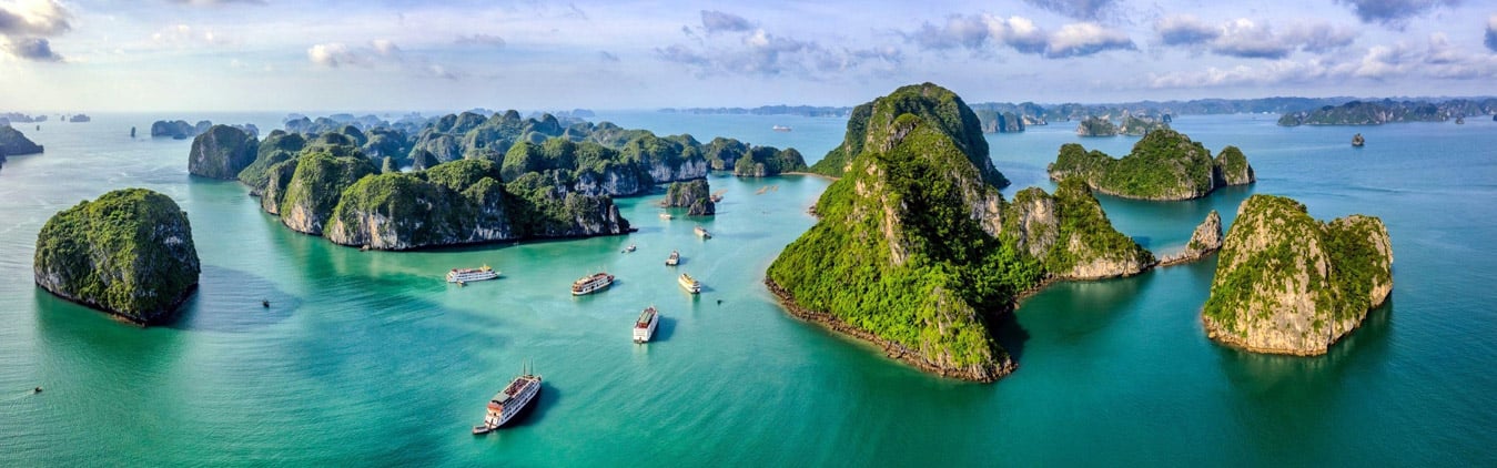 Explore both sides of Vietnam Package