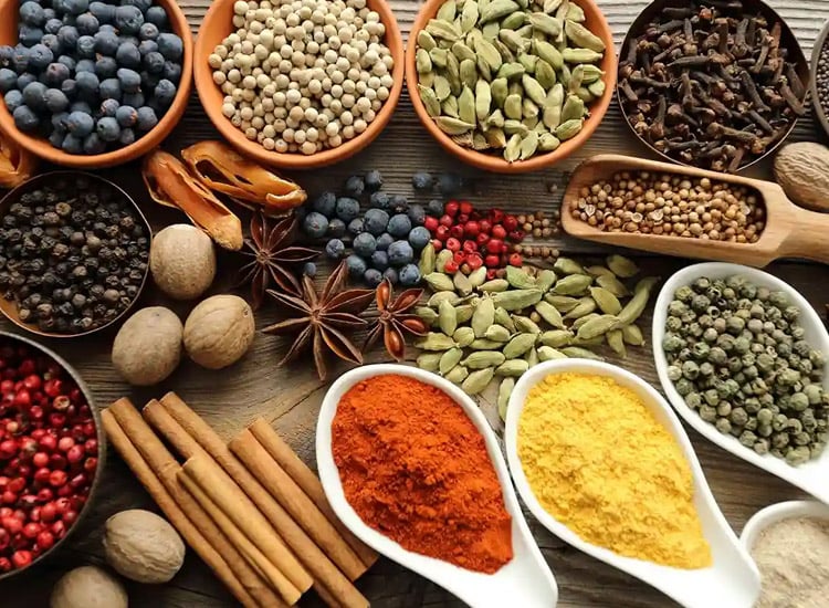 A-Spice-Lover’s-Paradise-Journey-Through-Kerala’s-Flavorful-Past||Cambodge|||Cloves||Ginger|||Tamarind|Turmeric
