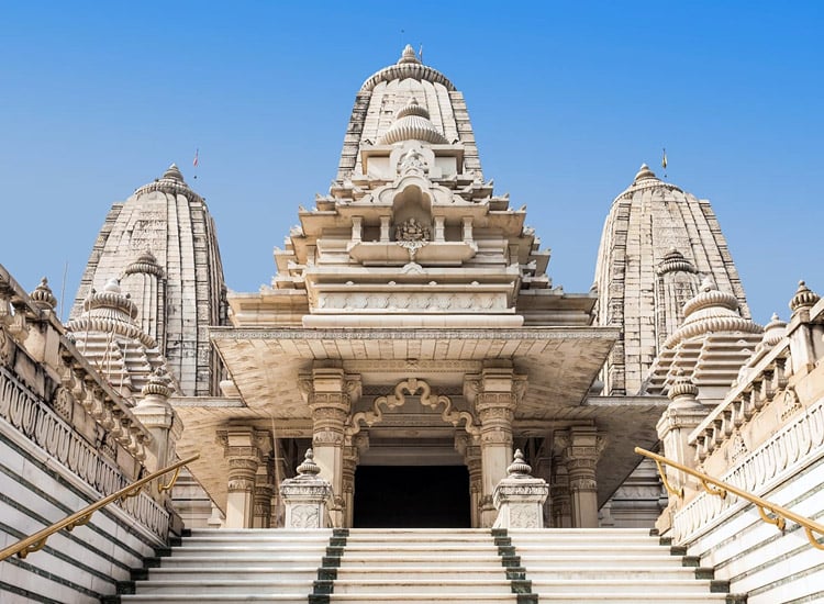 Dawn Rituals: Sacred Mornings in Ancient Temples