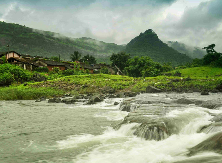 Durshet Hill Station in Monsoon