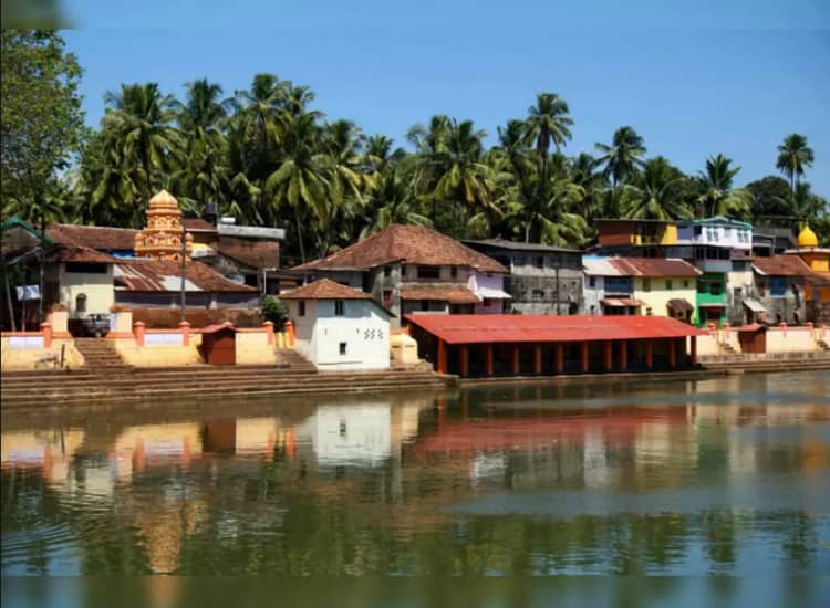 Koti teertha|Sri Mahabaleshwara Swamy Temple|Water Sports Activities In Gokarna|Beach Camping|Shiva Cave Temple front side||
