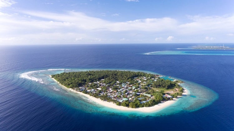 Maalhos Island Maldives|Maalhos Maldives|Maalhos Island life|Maalhos food|Snorkeling Maldives|ocean plastic|Maalhos Island