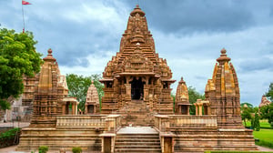 |Khajuraho-Temples||Gwalior-Fort||Orchha-Fort|Bhimbetka