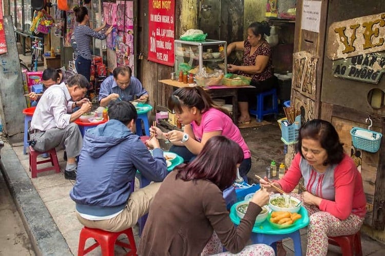 Taste The Mouthwatering Seafood In Nha Trang On A Street Food Tour||||||||